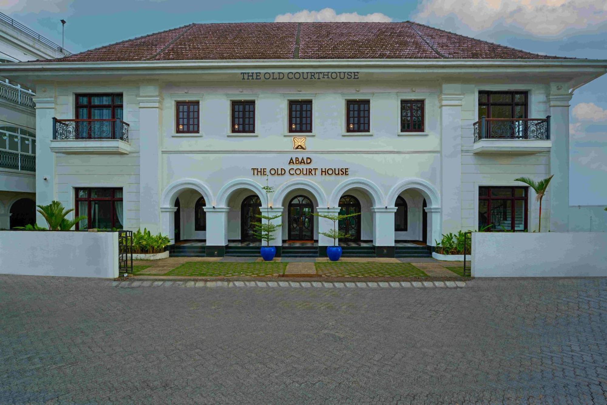 Готель The Old Court House By Abad Fort Kochi Екстер'єр фото